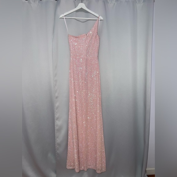 Sparkly pink Maxi dress worn only once - Picture 4 of 11